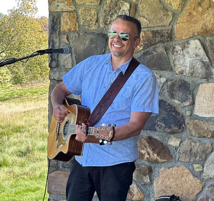 Musician at the 2023 Main Street Connect Golf Outing